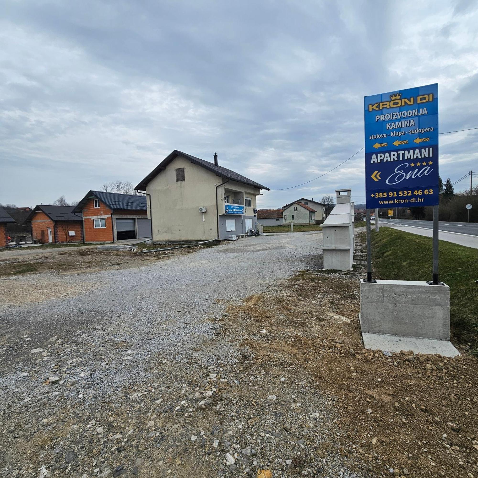 Ena1 & Ena2 -Big Free Parking Karlovac Eksteriør bilde